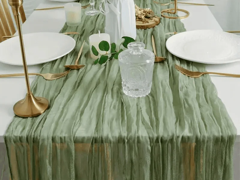 Tischläufer Gauze-Stoff in salbeigrün